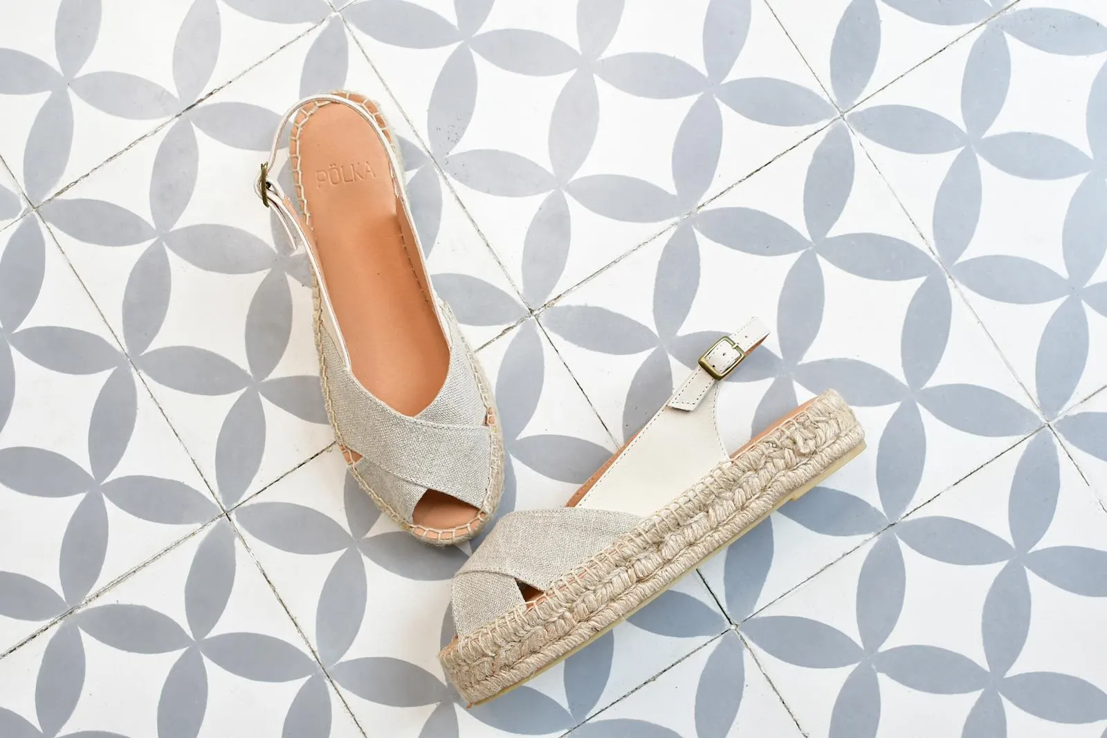 Sandalia Cruzada Lino Piel PölkaShoes Gris